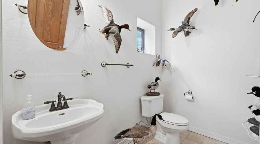 22 Half bath gameroom