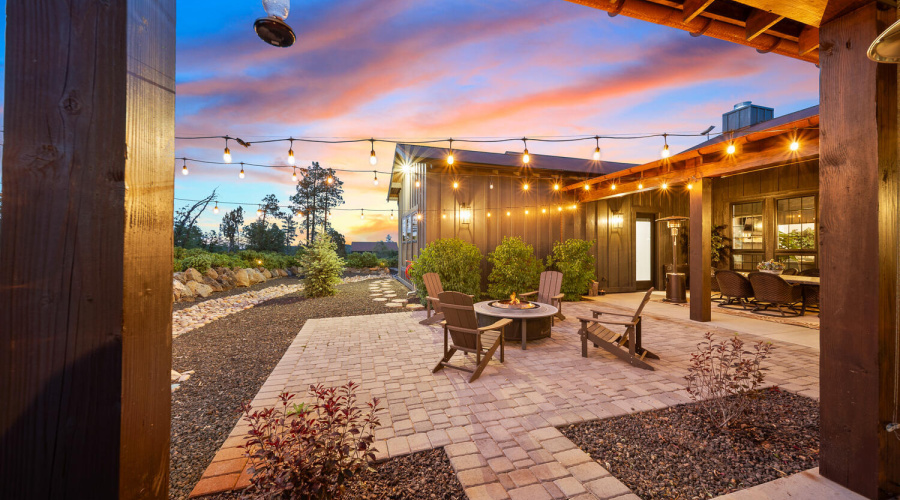Sophisticated Paver Hardscape Patio
