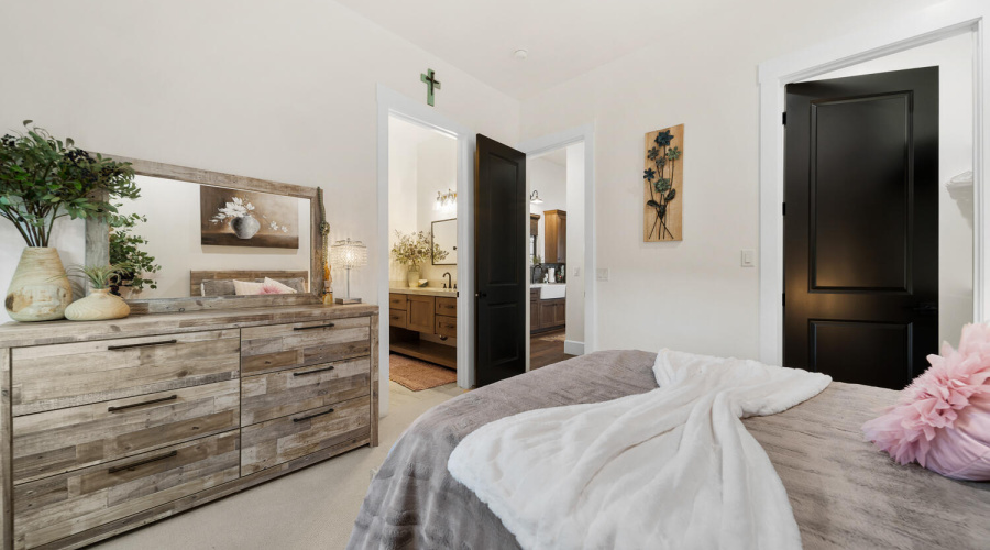 Stylish Guest Suite
