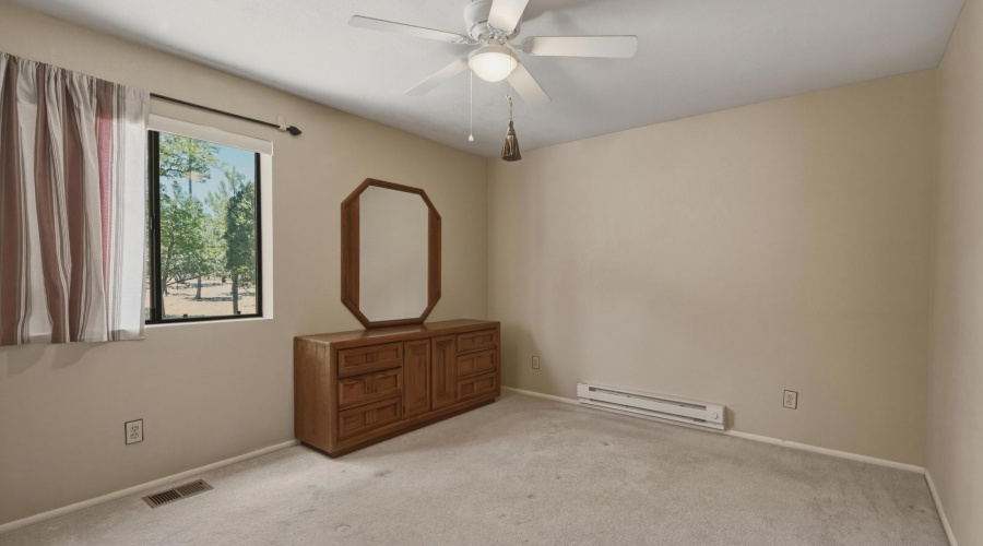 15 guest bdrm 2 downstairs