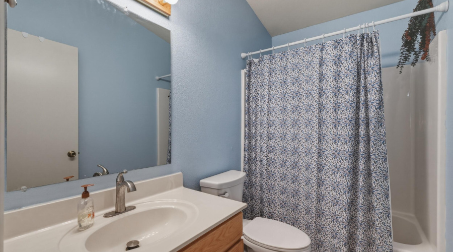 26 upstairs bathroom