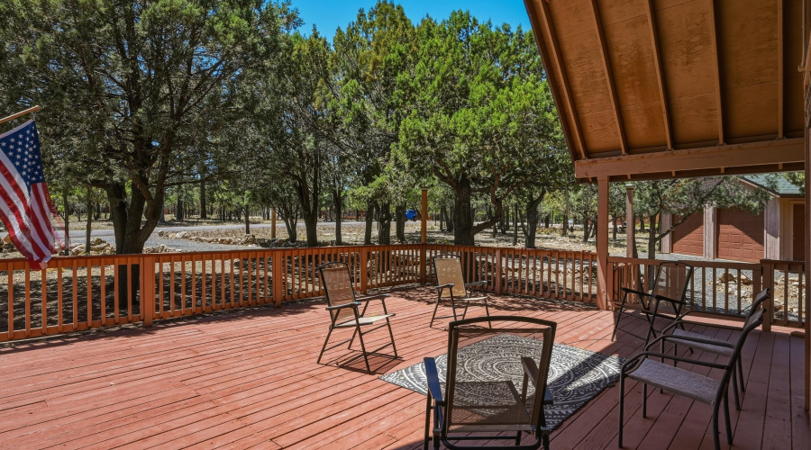 5 large front deck