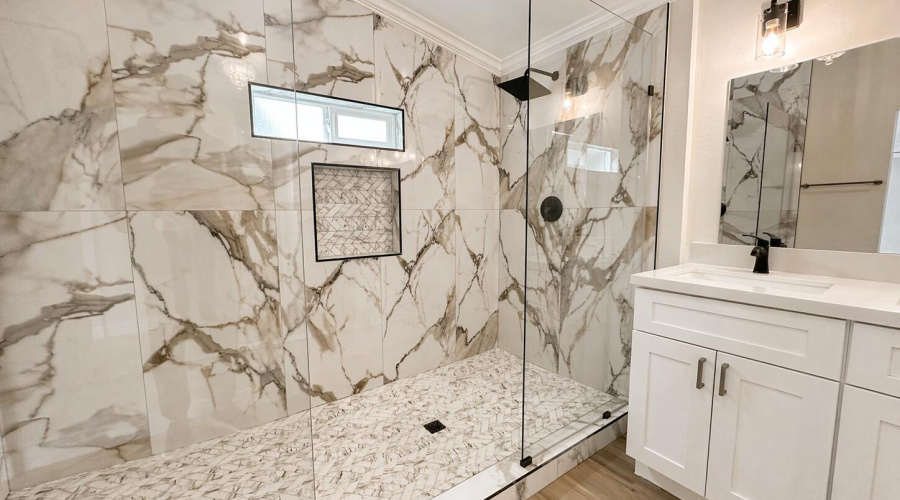 Greenleaf Primary Bath