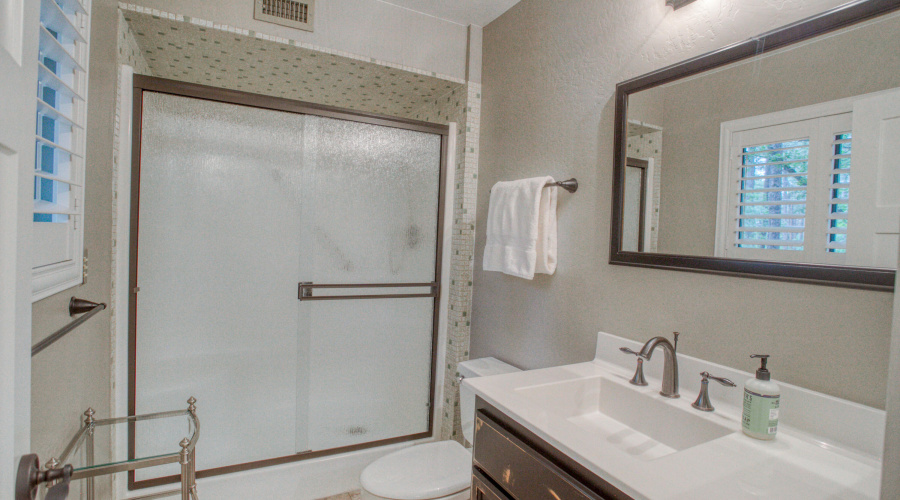Bedroom 2 bath