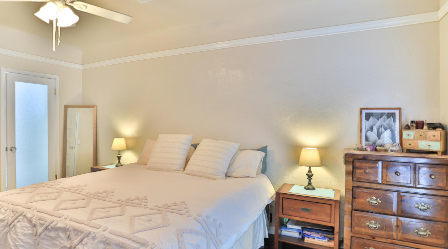 MainBedroom (3)