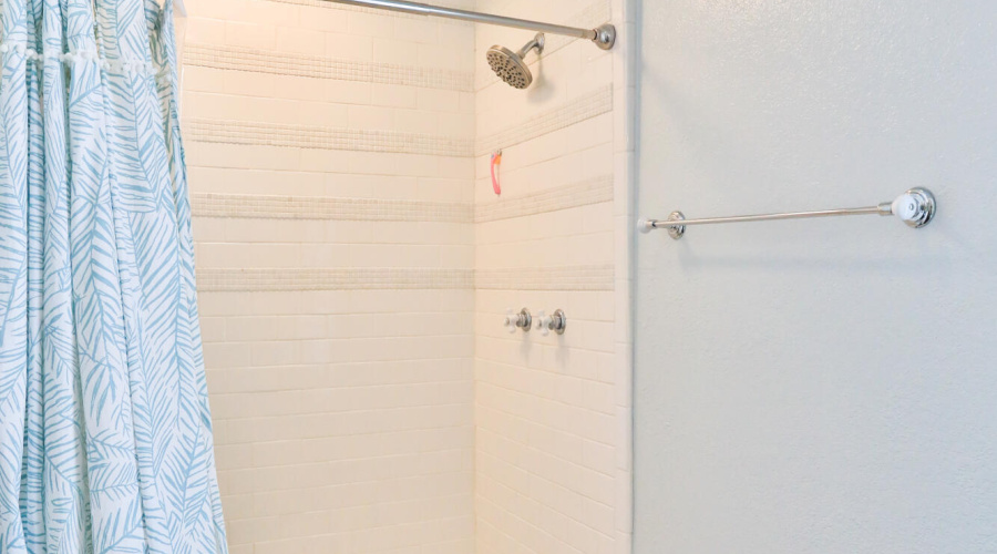 Bathroom2 (3)