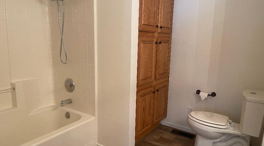 1541 N Fairway Dr Primary Bath 1