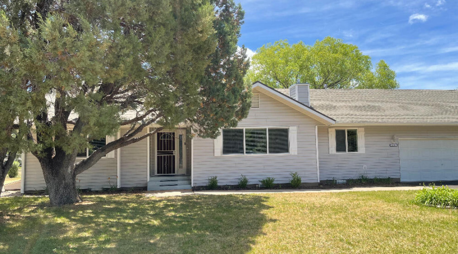 1541 N Fairway Dr Front 3