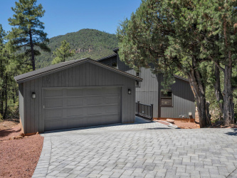 4524 Sundown Lane, Pine, Arizona 85544, Bedrooms, ,Bathrooms,Residential,For Sale,Sundown,94087