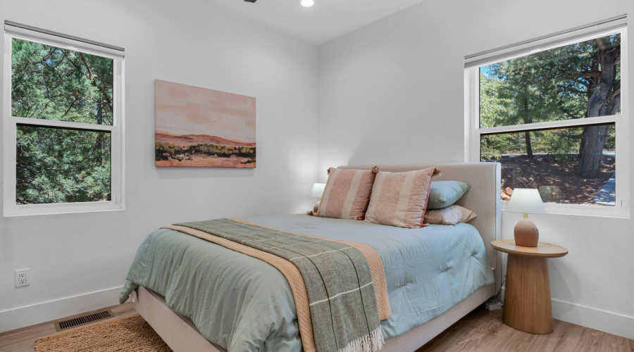 36-web-or-mls-Media.TimberCreekImagery-3