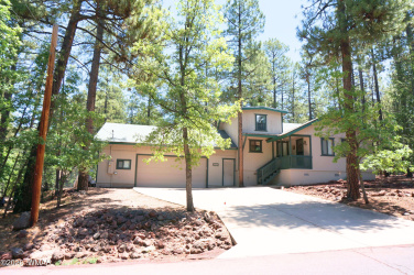 2843 Cougar Lane, Pinetop, Arizona 85935, Bedrooms, ,Bathrooms,Residential,For Sale,Cougar,261375