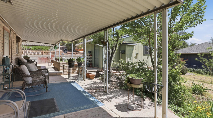 Side Porch (2)