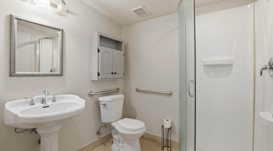 Guest House Bathroom