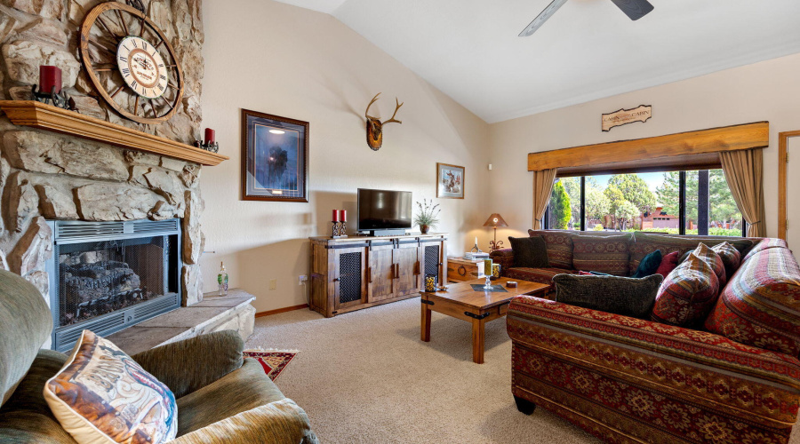 2788ChandelleLn-HeberOvergaard-AZ-6