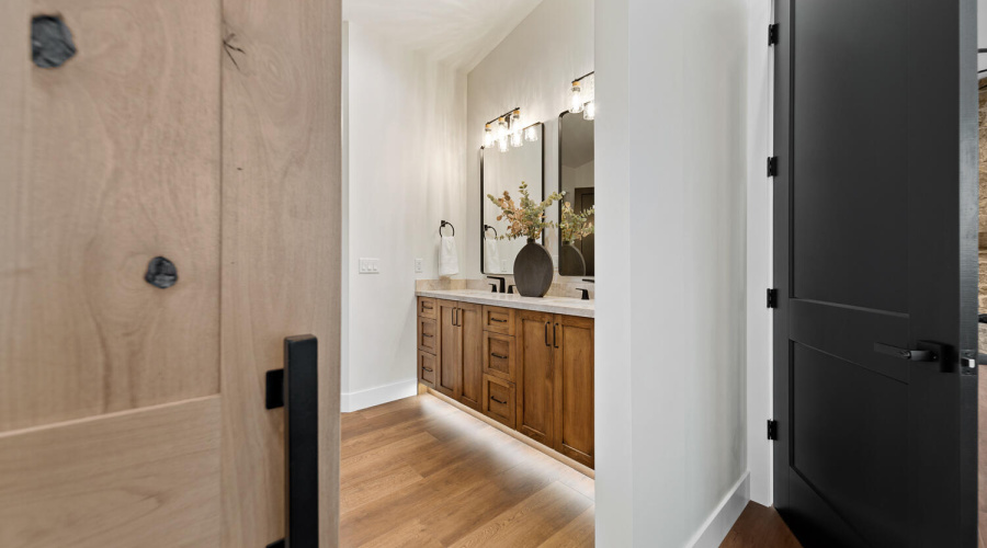 Spa-Like finishes in Primary Bathroom