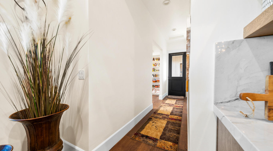 Hallway to Butler's Pantry