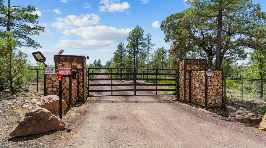 Gated Entry to Fieldy