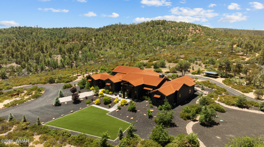 Lux Mtn Estate