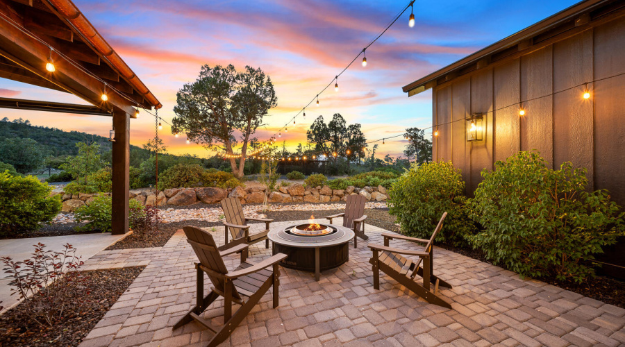 Show Stopping Paver Patio