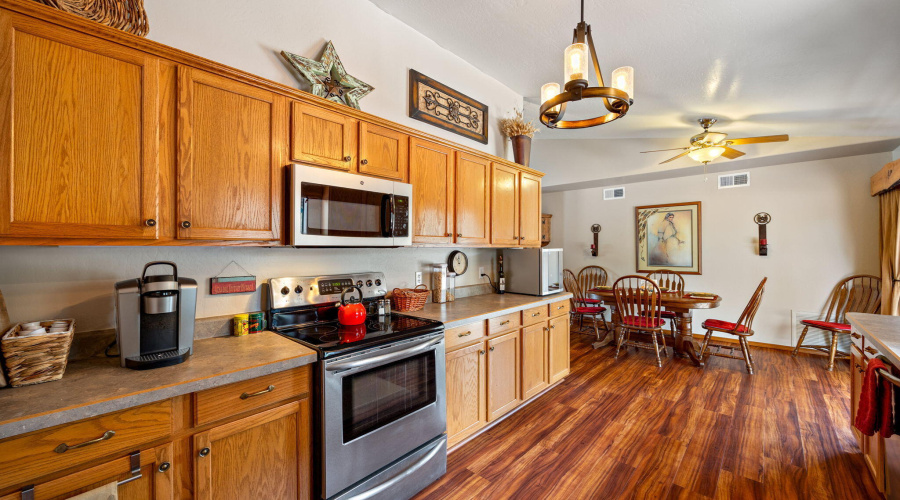 2788ChandelleLn-HeberOvergaard-AZ-12