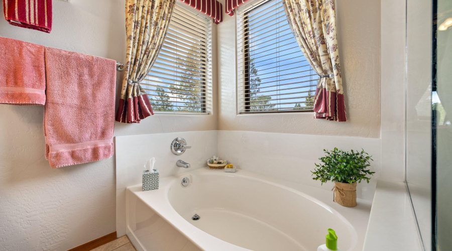 2788ChandelleLn-HeberOvergaard-AZ-22