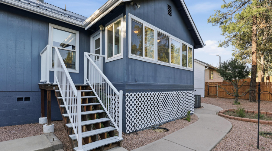 Sherwood_Dr_006
