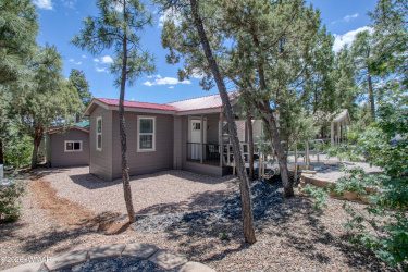 3851 Vacation Village Village, Show Low, Arizona 85901, Bedrooms, ,Bathrooms,Residential,For Sale,Vacation Village,261403