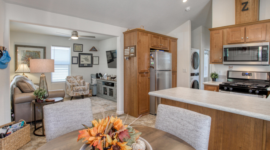 Dining/Kitchen