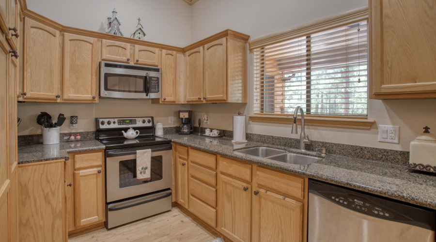 5222 Mountain Gate Circle, Lakeside,