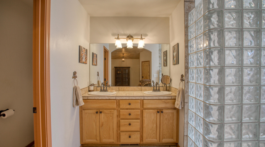 5222 Mountain Gate Circle, Lakeside,