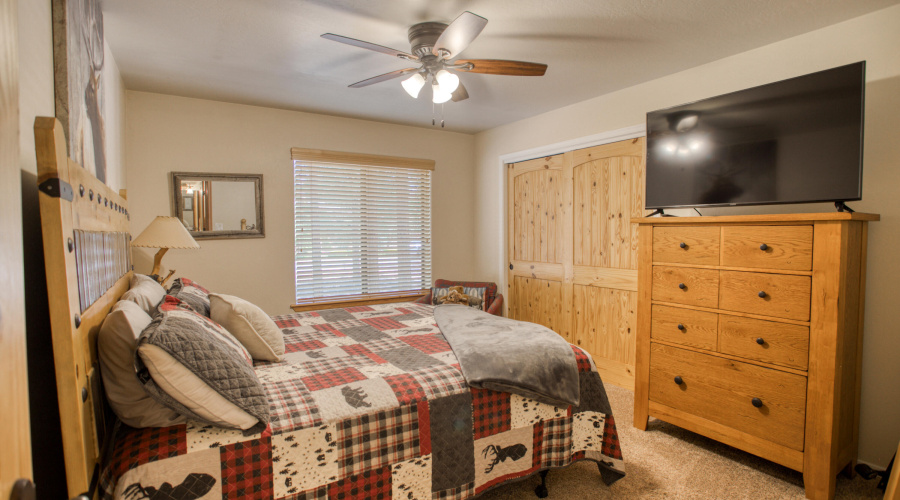 5222 Mountain Gate Circle, Lakeside,