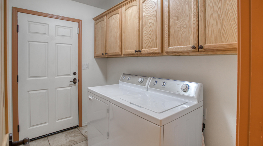 5222 Mountain Gate Circle, Lakeside,