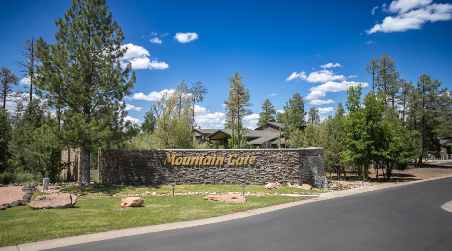 5222 Mountain Gate Circle, Lakeside,