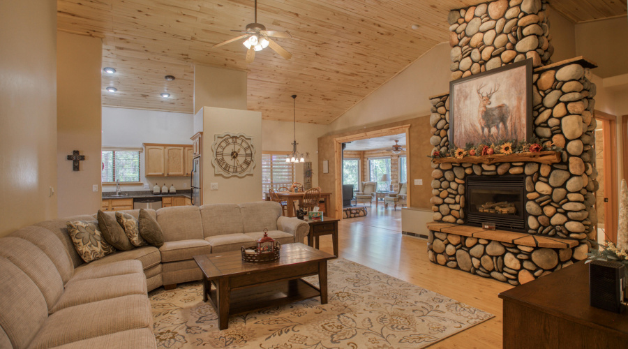 5222 Mountain Gate Circle, Lakeside,