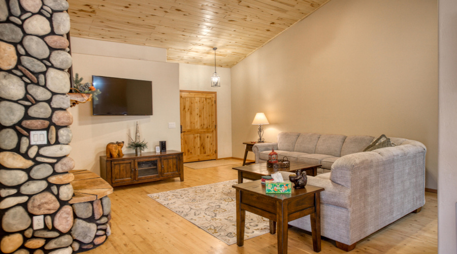 5222 Mountain Gate Circle, Lakeside,