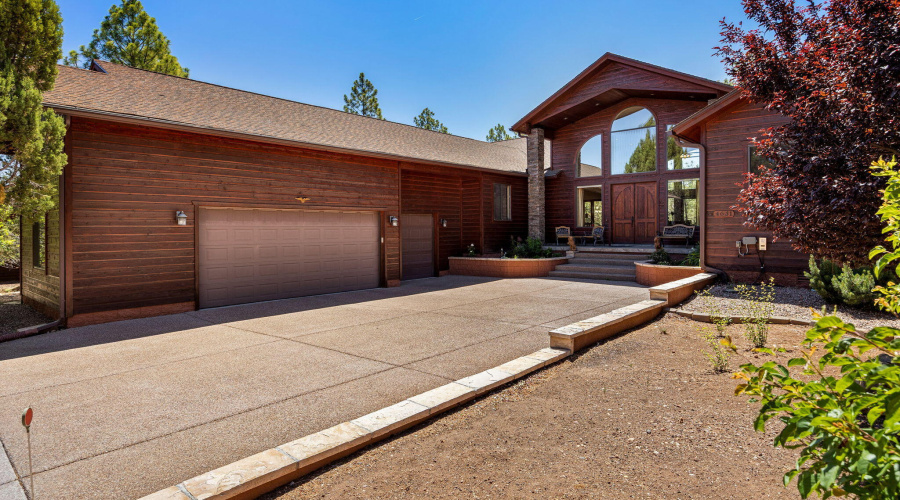 4631 Stonecrop Ln