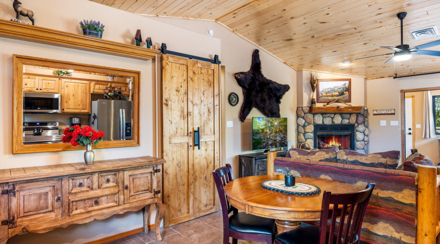 DINING/GREATROOM