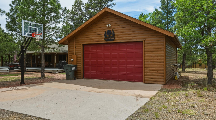 26 Oversized garage