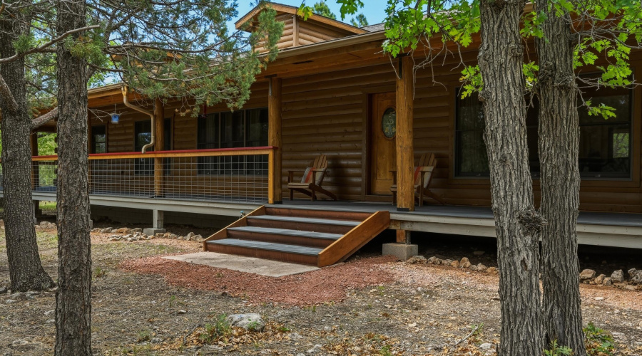 30 Side entrance
