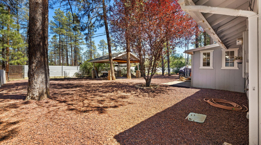 5373 Scotts Drive, Lakeside