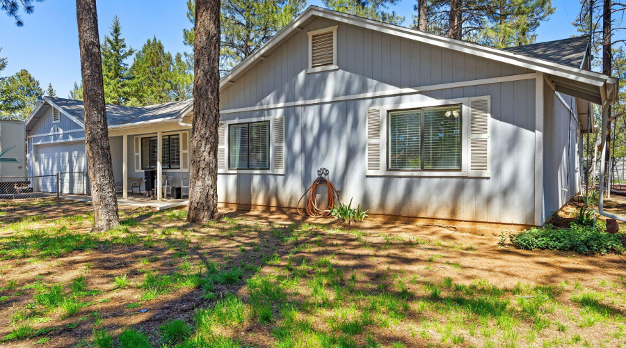 5373 Scotts Drive, Lakeside
