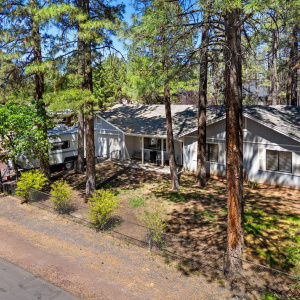 5373 Scotts Drive, Lakeside