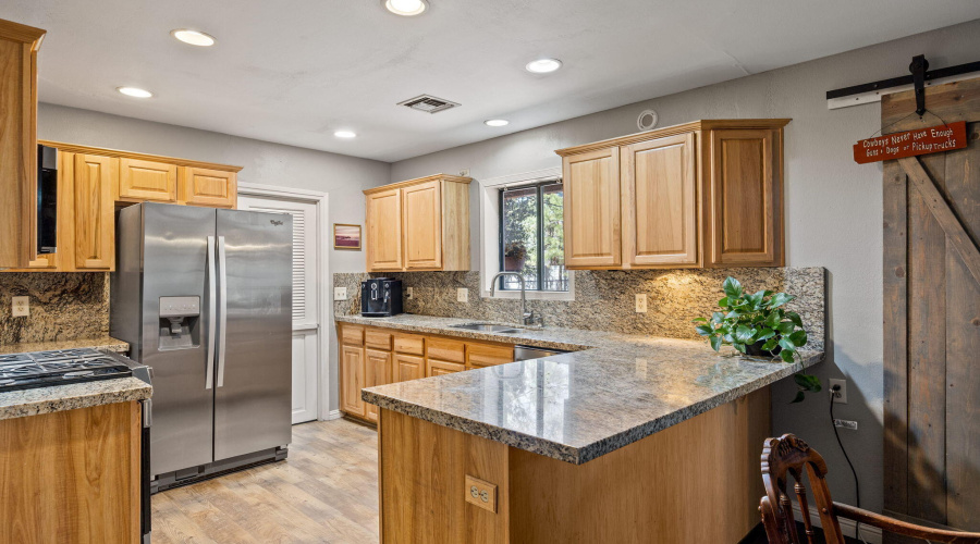 5373 Scotts Drive, Lakeside