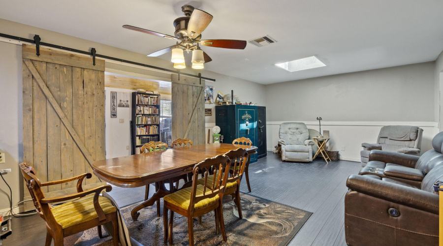 5373 Scotts Drive, Lakeside