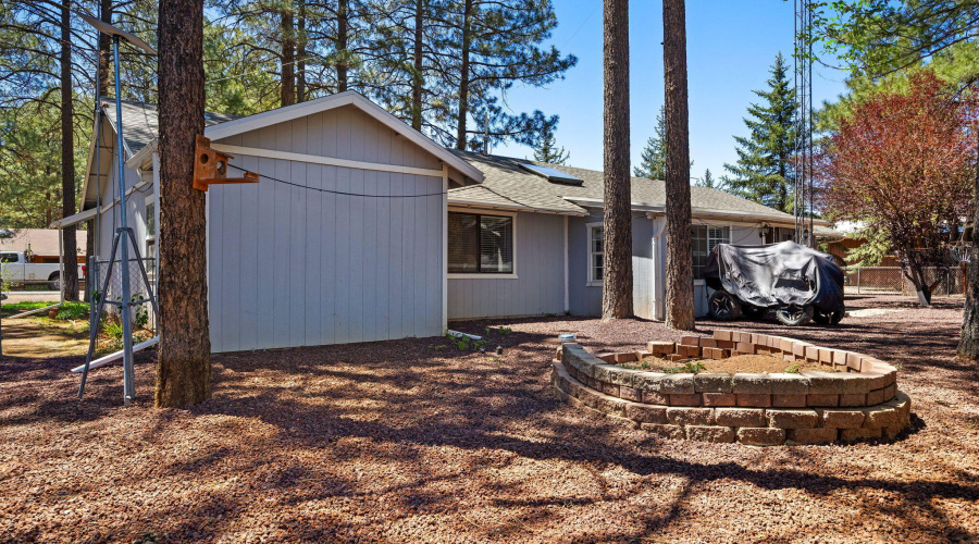 5373 Scotts Drive, Lakeside