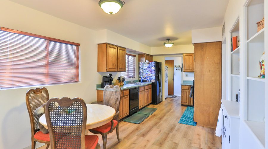 Diningroom (2)