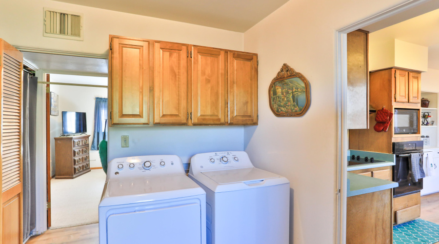 Laundryroom (2)