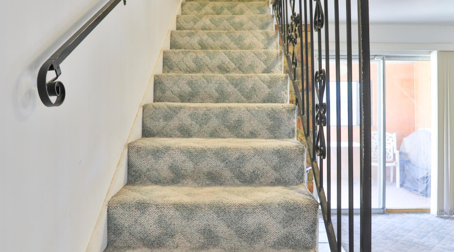 Staircase (1)