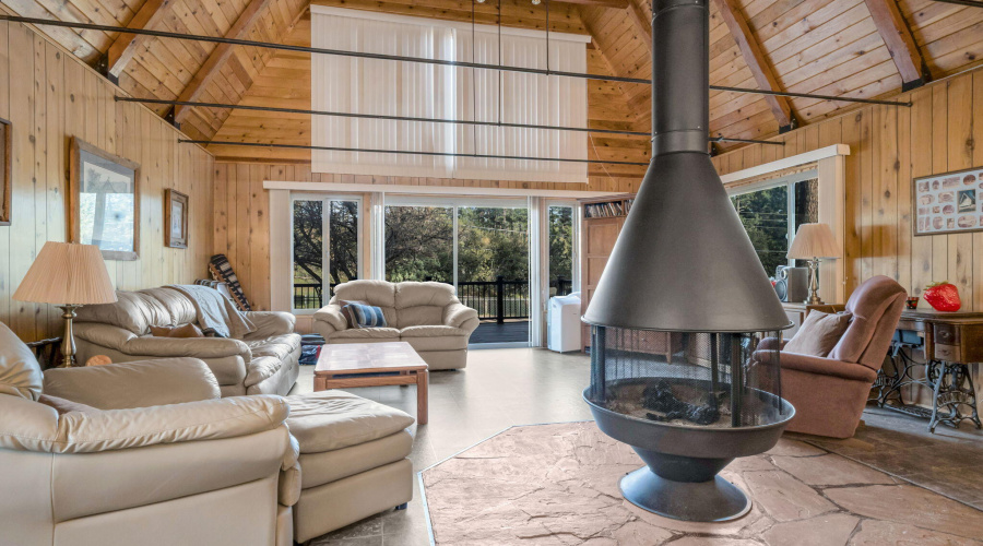 9-web-or-mls-TimberCreekImagery-9