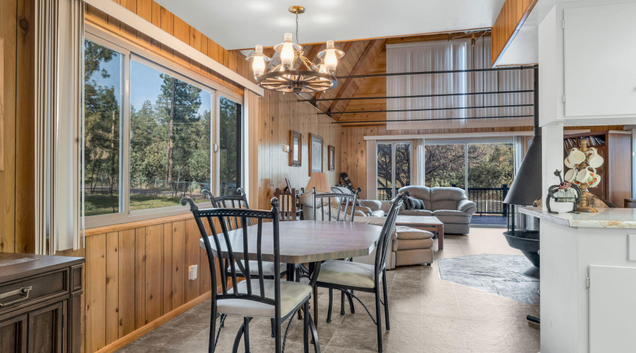 8-web-or-mls-TimberCreekImagery-8